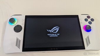 ASUS ROG ALLY Z1 - 4