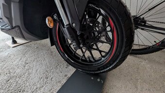 Honda ADV 350 - 4