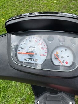 Skúter 125ccm - 4