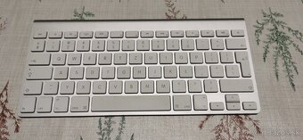 Apple magic keyboard and touch pad - 4