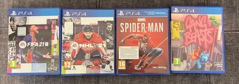 Playstation 4 + 4 ovládače + nabíjacie stanice + 4 hry - 4