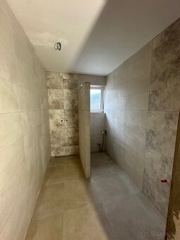 Ponúkame obkladačky prace - 4