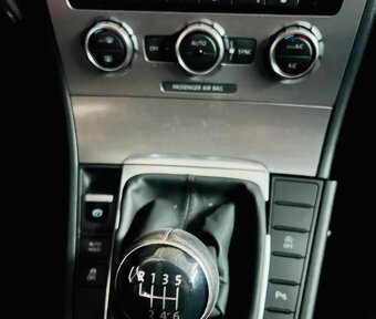 Volkswagen Passat Variant 2.0TDi , havarované - 4