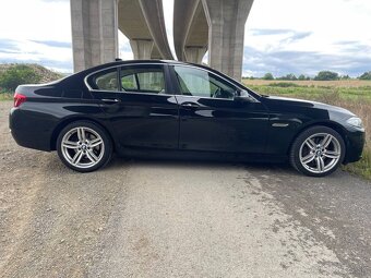 BMW 5 528i 180Kw X-drive 8A/T,kúpené v SR, 101000km - 4