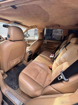 Porsche Cayenne - 4