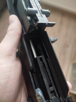 AK105 E&L essential - 4