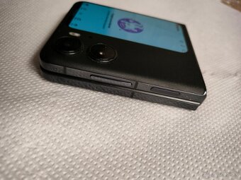 Oppo Find 2 flip - 4