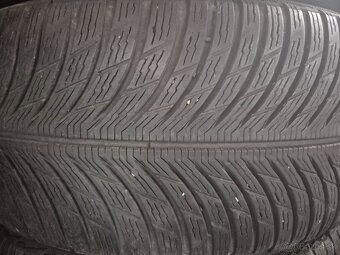 Zimne pneu 245×50 R19 - 4