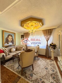 Kúsok Versailles pod Tatrami-kráľovská vila v Poprade - 4