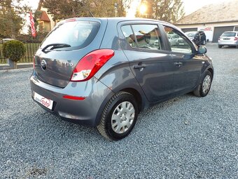 HYUNDAi i20 1.2 16V  BENZIN- 4 valec -12/2013 - KLIMA, STK - 4
