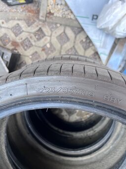 Letne pneumatiky 225/35 r19 80€ sada - 4