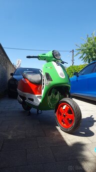 VESPA GP CUSTOM PAINT - 4