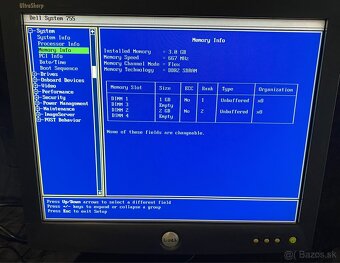 Dell Optiplex 755 a Dell UltraSharp - 4