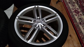 AUDI stredové krytky do Alu diskov 135mm hviezdicové BA - 4