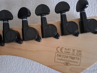 Schecter Sun Valley SS FR-S White with Sustainiac - 4