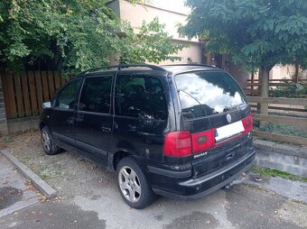 REZERVOVANÉ Predám Volkswagen Sharan - 4