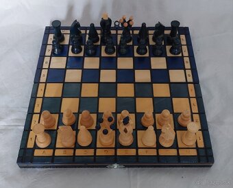 ŠACHY drevené 31x31 cm - super darček - 4