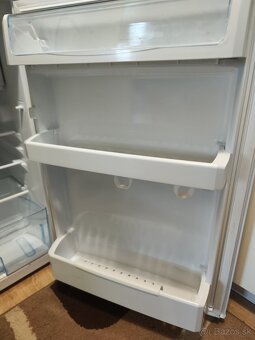 Beko chladnicka s mraznickou - 4