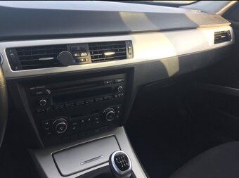 Bmw e90 316d - 4
