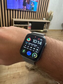 Predám Apple Watch 4 - 44mm - 4