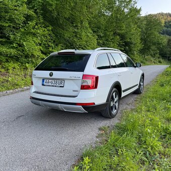 Škoda Octavia Scout 2.0 TDi 110kw 4x4 - 4