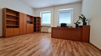 Na prenájom reprezentatívne kancelárske priestory v Galante - 4