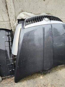 Predám kapotu skoda oktavia 2 ii 3 iii pred a po lifte - 4
