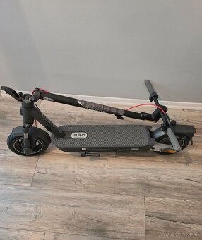 Reserved-Elektricka kolobezka Xiaomi Electric Scooter 5 Pro - 4
