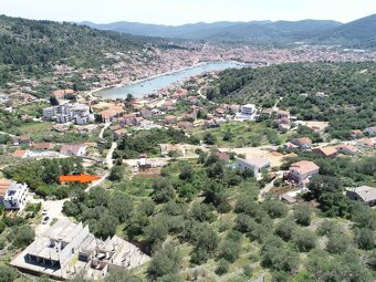 Stavebný pozemok 1355 m² s výhľadom na more – investičná prí - 4