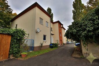 Na predaj 2-izbový byt so samostatným dvorom. - 4