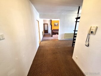 DOM s garážou - Čaňa - 2 bytové jednotky, 6 izb, poz. 500m2 - 4