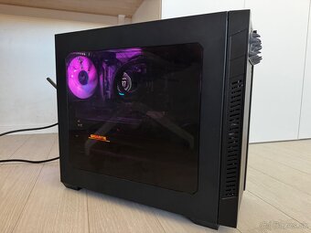 TOP PC – RTX 3070 Ti, Ryzen 7 5800X, LCD Watercooling - 4