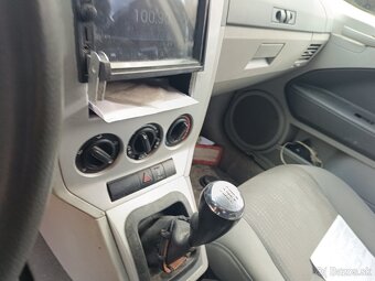 Dodge caliber - 4