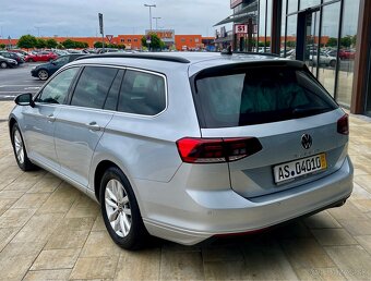 Volkswagen Passat Variant 2.0TDi 110kW DSG - 4