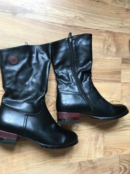Predám čizmy čierne veľkosť 39-40 NOVE nenosene - 4