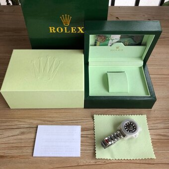 Rolex Oyster Perpetual - 4