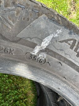 Pneu michelin 225/55r17 - 4