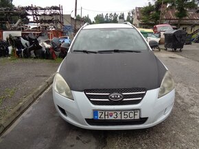 Kia ceed SW kombi, 1,6crdi rozpredám na náhradné diely - 4