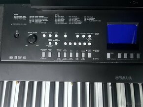 Predám klavír Yamaha dgx 650 digitálne piano - 4