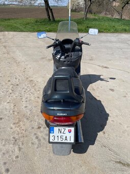 Suzuki Burgman 400 - 4