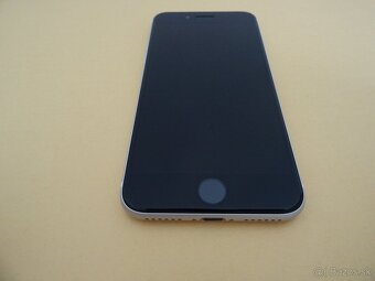 iPhone SE 2020 128GB WHITE - ZÁRUKA 1 ROK - PERFEKTNY STAV - 4