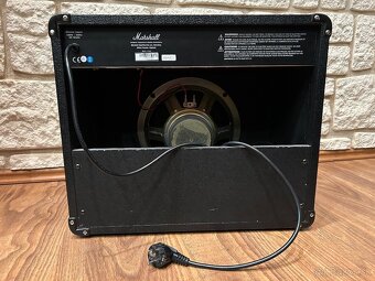 Predám kombo Marshall MG30dfx - 4