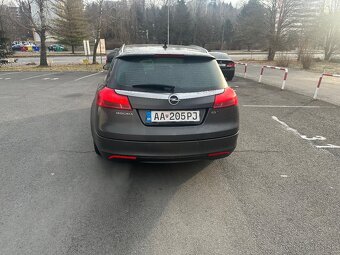 Insignia - 4