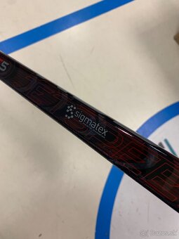 UPLNE NOVA PROFI HOKEJKA CCM JETSPEED FT5 SR L/P - 4