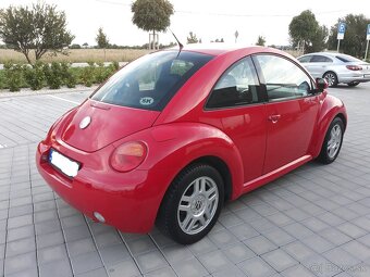 Predám Volkswagen Beetle 2.0. Benzín 85 kw rok 2000 - 4