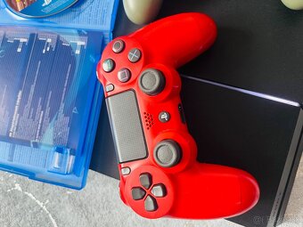 🎮 PlayStation 4 + 2 ovládače + GTA V – veľmi dobrý stav - 4
