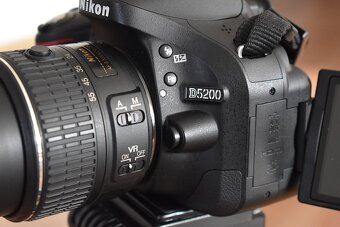 Nikon D5200 s VR objektivom 18 - 55 AF-s 9 tisiic zaberov - 4