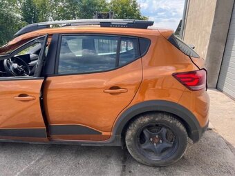 Predám náhradné diely na Dacia Sandero 3, 999cm3 67kw - 4