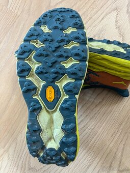 Hoka 42 speedgoat5 - 4