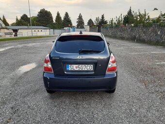 Predám Hyundai Accent 1.5 Crdi - 4